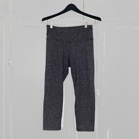 Women’s Charcoal Crop Athletic Leggings - Picture 1 of 7